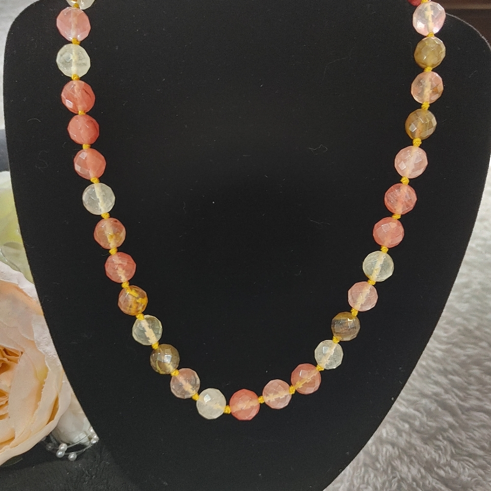 Checkerboard Bead Necklace